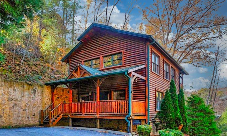 Spacious Resort Log Cabin, Easy Drive, Hot Tub, Arcade Gameroom, Mountain Vibe Гетлинбург Екстериор снимка